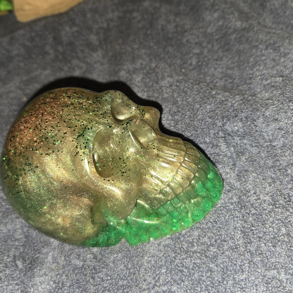 Green and Gold Skull Decor With Red